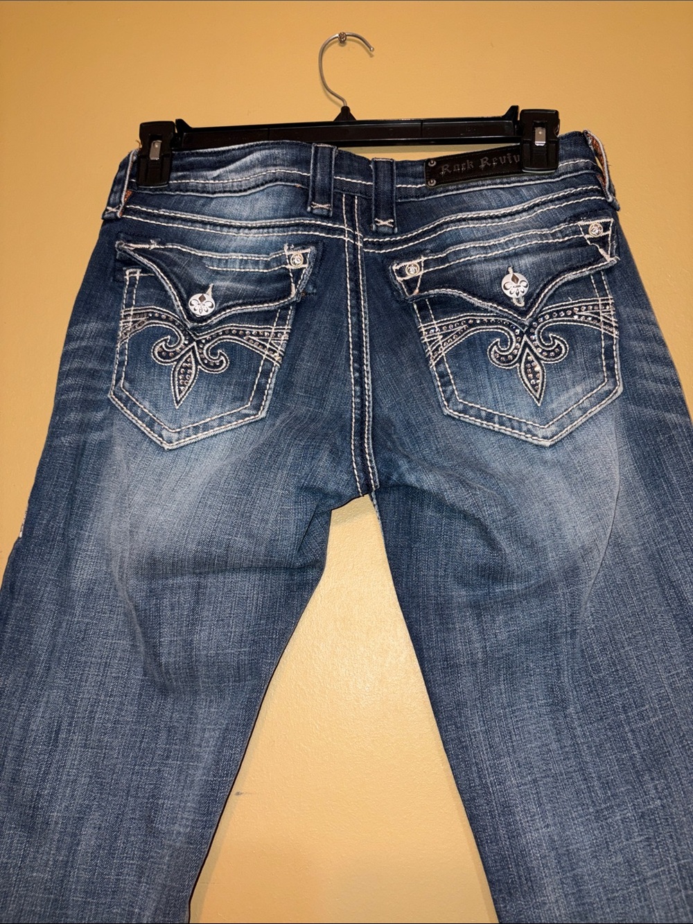Rock Revival Women's Size 30 Medium Blue Bling Sora Capri Stretchy Denim Jeans - Picture 2 of 11